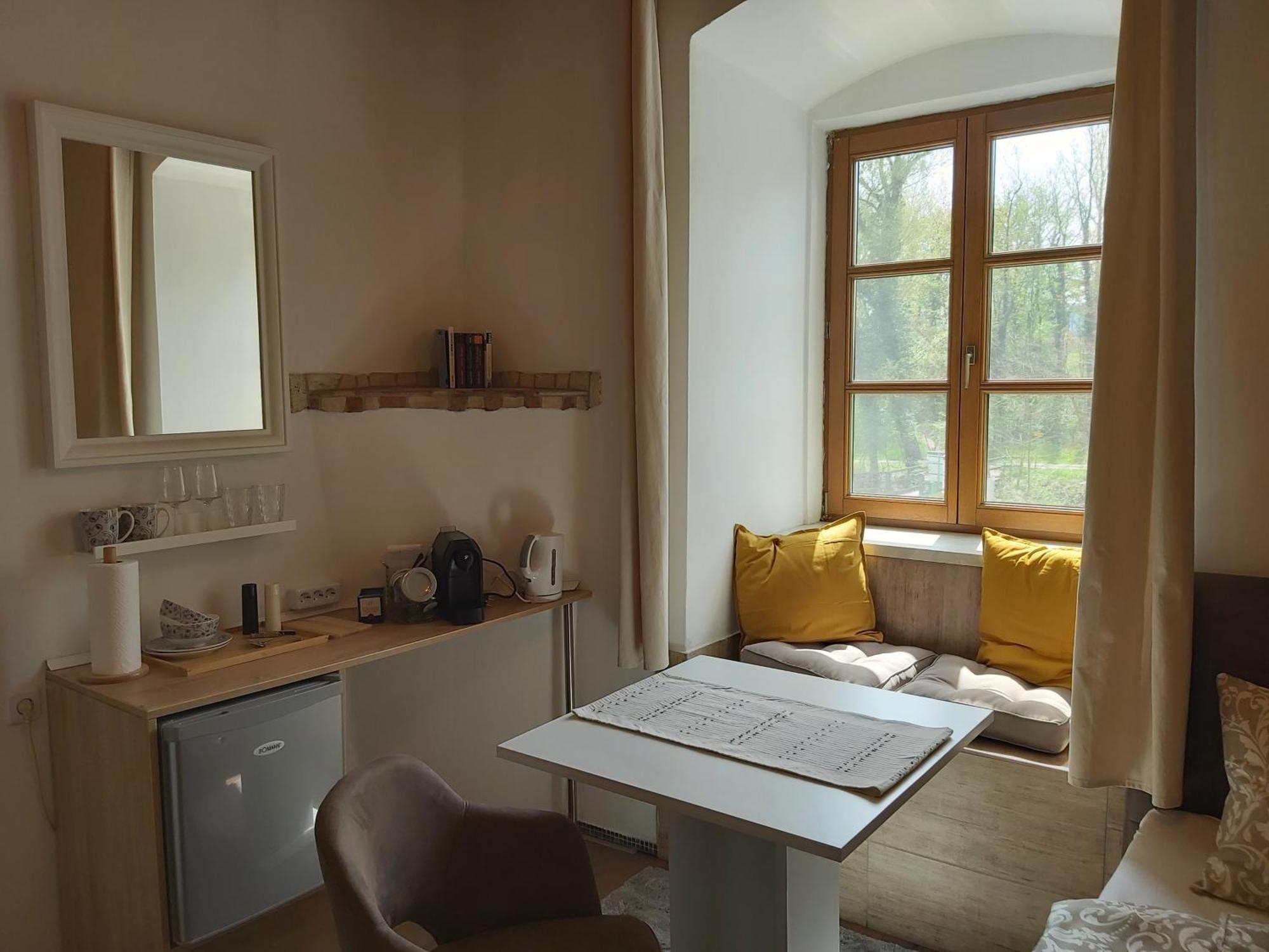 Zimmer Donaustrand Leiben Habitación foto